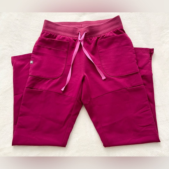 FIGS Women’s Nepal Skinny Scrub Pants XSP. Magenta color. EUC - Picture 2 of 6